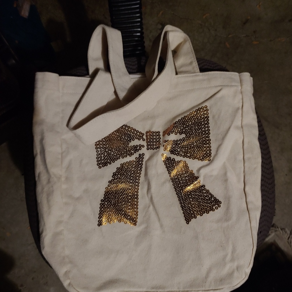 Beige tote with handles